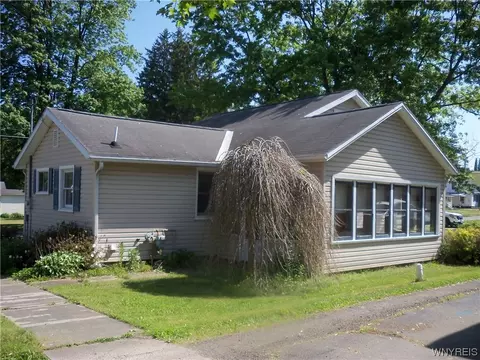 86 N 3rd St, Allegany, NY 14706