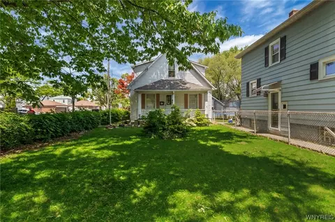 2402 Linwood Ave, Niagara Falls, NY 14305