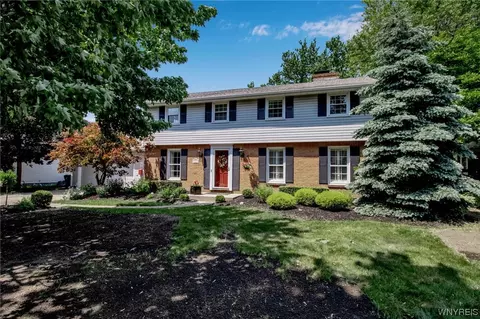 63 Wiltshire Rd, Amherst, NY 14221