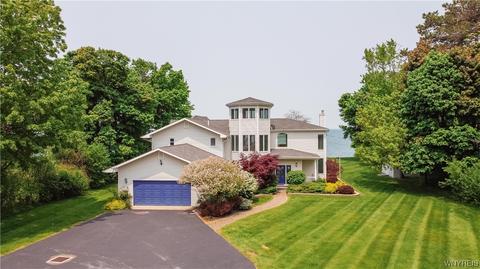 6812 Lake Shore Rd, Evans, NY 14047