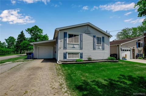67 Vanderbilt Ave, Depew, NY 14043