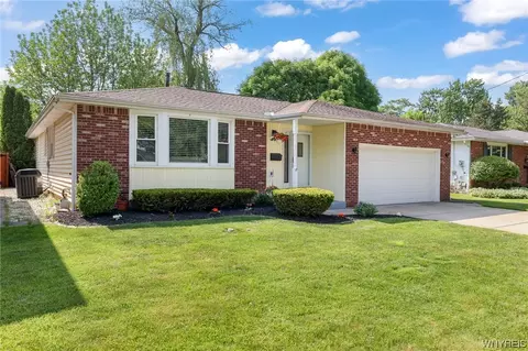 85 Albert Dr, Lancaster, NY 14086