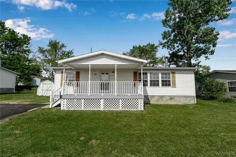 1381 Village Park Dr St, Alden, NY 14004
