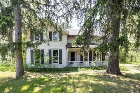 7250 Seneca St, Elma, NY 14059