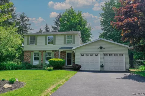 5095 Lower Ct, Hamburg, NY 14075