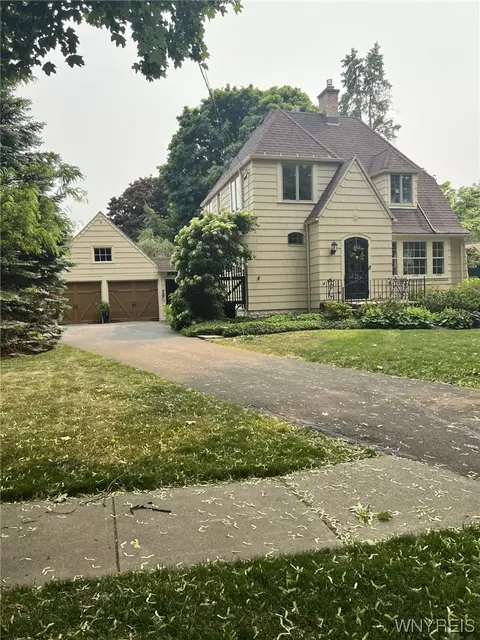 226 Highland Ave, Hamburg, NY 14075