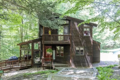 8549 Blanchard Rd, Colden, NY 14033