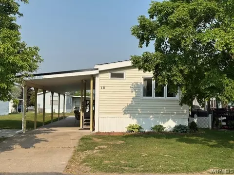 18 Melody Ln, Cheektowaga, NY 14225