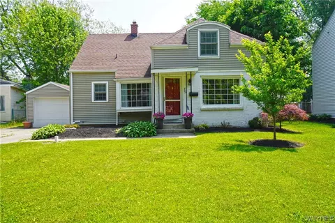 302 Lamarck Dr, Amherst, NY 14226