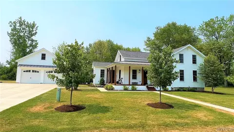 101 Smith Rd, Amherst, NY 14228
