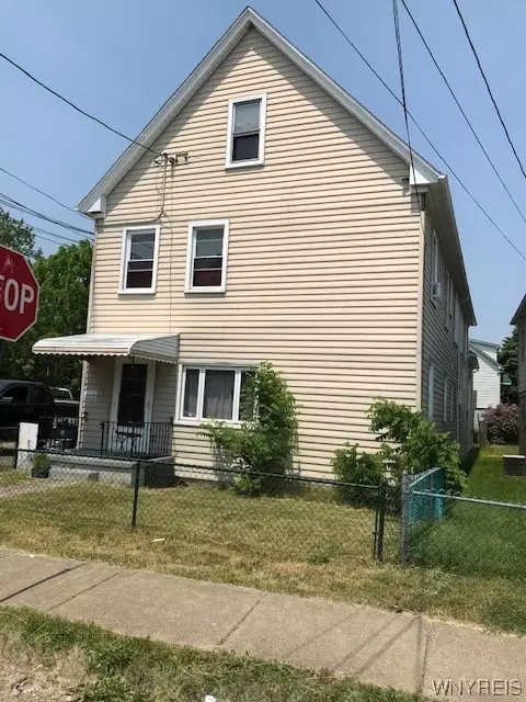 80 Warsaw St, Lackawanna, NY 14218