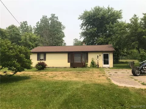 3755 Randall Rd, Ransomville, NY 14131
