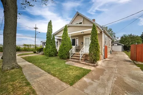 125 Sunset St, Buffalo, NY 14207