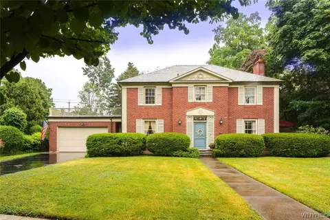 30 Brantwood Rd, Amherst, NY 14226