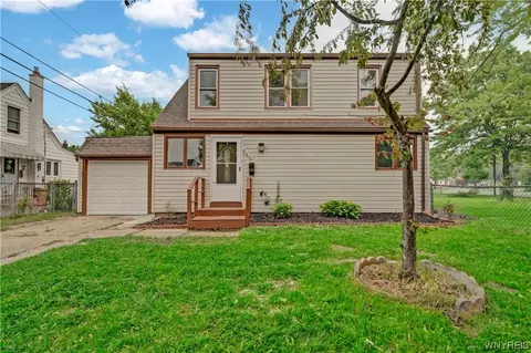 660 S Huth Rd, Cheektowaga, NY 14225