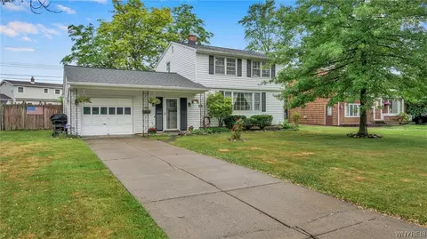 309 Willow Ridge Dr, Amherst, NY 14228