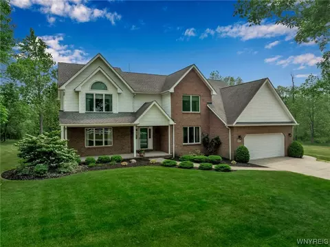 6305 Heise Rd, Clarence Center, NY 14032