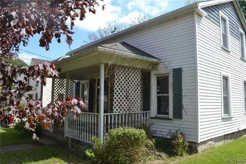 176 N Main St, Yates, NY 14098