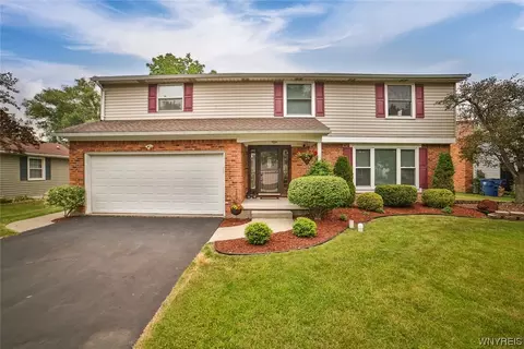 201 Oakbrook Dr, Amherst, NY 14221