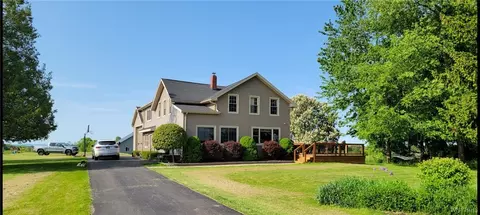 4643 Lenox Rd, Lawtons, NY 14091