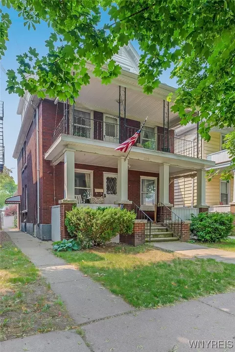 2229 Welch Ave, Niagara Falls, NY 14303