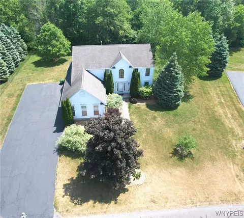 9103 Cirrus Ct, Manlius, NY 13104