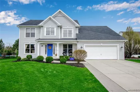 8884 Connemara Ln, Clarence Center, NY 14032