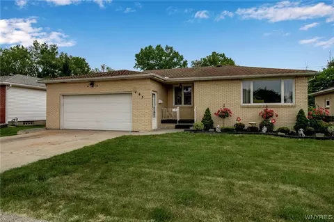 465 N Creek Dr, Depew, NY 14043