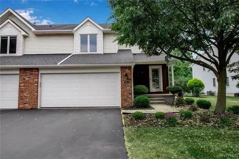 5475 Village Station Cir, Buffalo, NY 14221