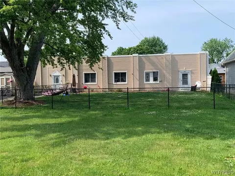 518 Tremont St, North Tonawanda, NY 14120
