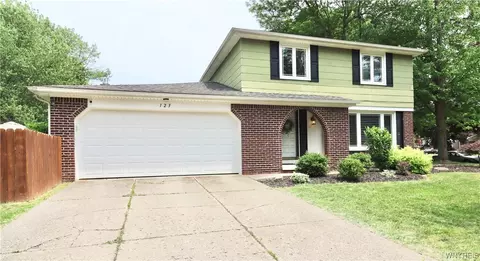 123 Schimwood Ct, Getzville, NY 14068