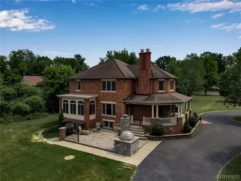 420 Schoelles Rd, Amherst, NY 14228