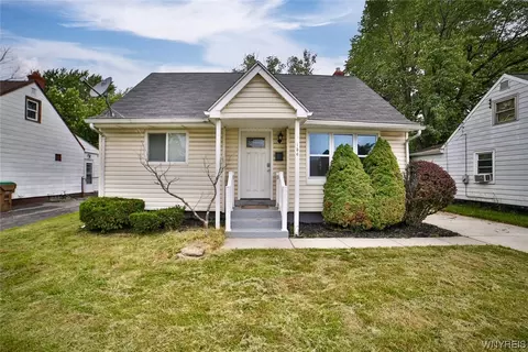 156 Westbrook Dr, Cheektowaga, NY 14225