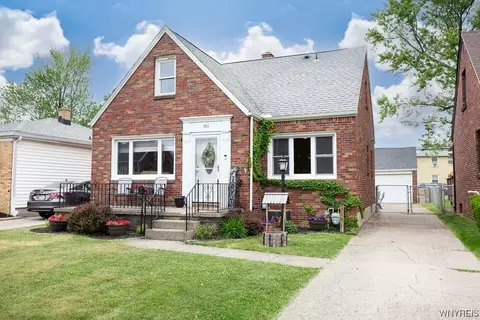 554 Woodland Dr, Buffalo, NY 14223