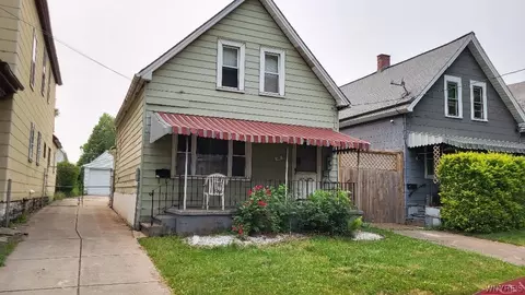 18 Benzinger St, Buffalo, NY 14206