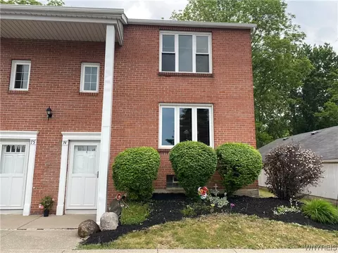 3915 Bowen Rd #74, Lancaster, NY 14086