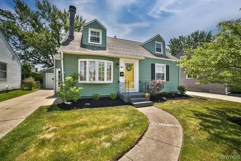 184 Treadwell Rd, Tonawanda, NY 14150