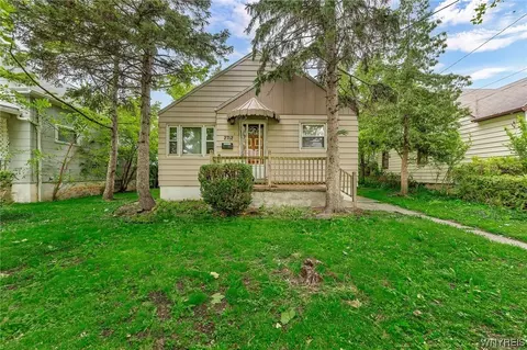 2712 Welch Ave, Niagara Falls, NY 14303