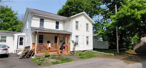 2 Thorpe St, Batavia, NY 14020