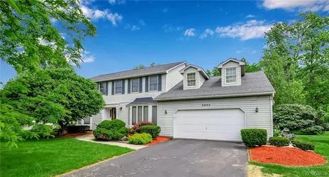 5855 Forest Creek Dr, East Amherst, NY 14051