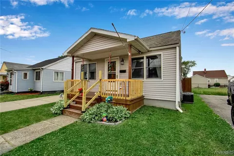 210 Griffith St, Sloan, NY 14212