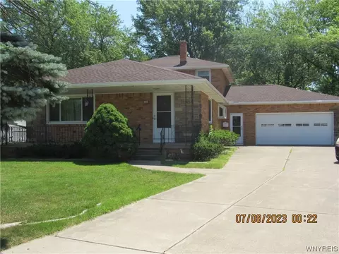 165 E Milnor Ave, Lackawanna, NY 14218