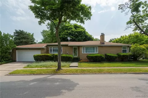 61 Snug Haven Ct, Tonawanda, NY 14150