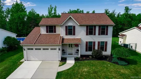 113 Autumn Meadows Ln, East Amherst, NY 14051