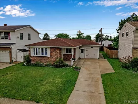68 Karen Ln, Depew, NY 14043
