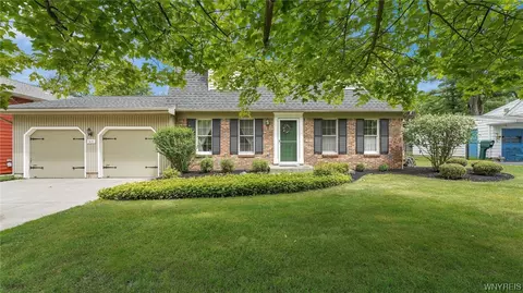 1613 Lindan Dr, Alden, NY 14004