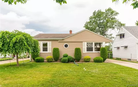 226 Pilgrim Rd, Tonawanda, NY 14150