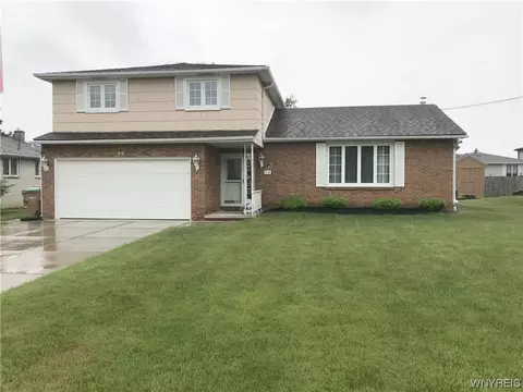 33 Park Ave, Depew, NY 14043
