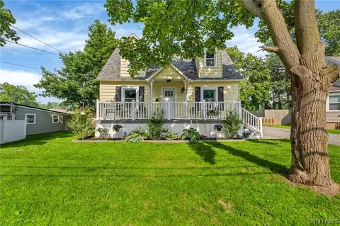 440 N 3rd St, Lewiston, NY 14092