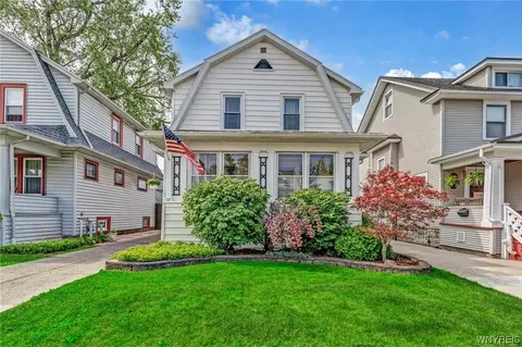 127 Wardman Rd, Kenmore, NY 14217